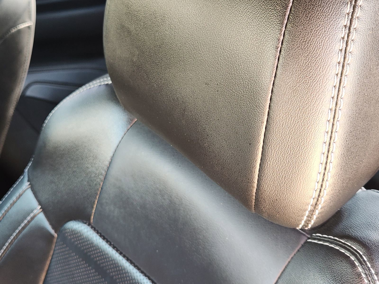 Used 2019 Ford Mustang Premium w/ Ecoboost Performance Package image 15