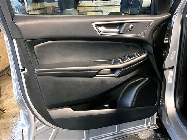 Used 2022 Ford Edge SEL image 18