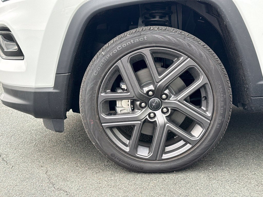 New 2026 Jeep Compass Limited w/ Sun, Sound & Navigation Group AWD/4WD image 39