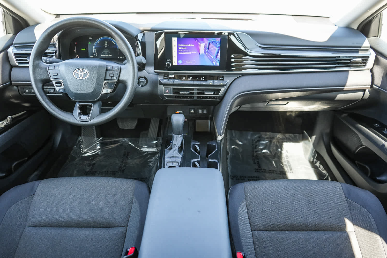 Used 2025 Toyota Camry LE FWD image 12
