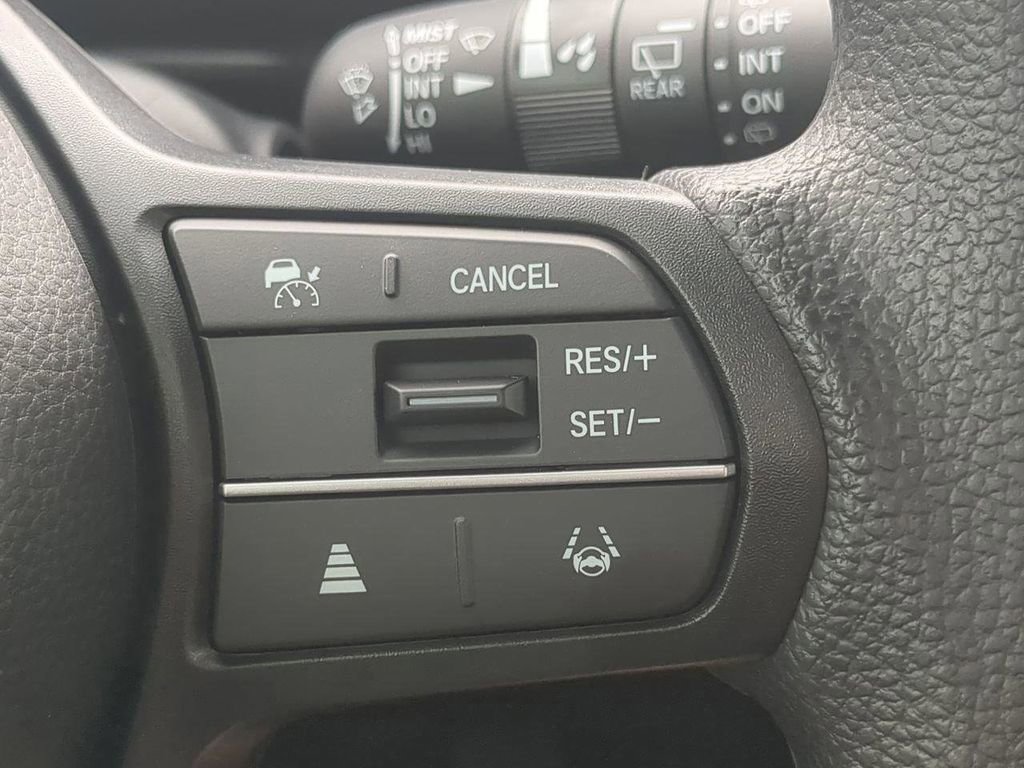 Used 2025 Honda CR-V EX image 26