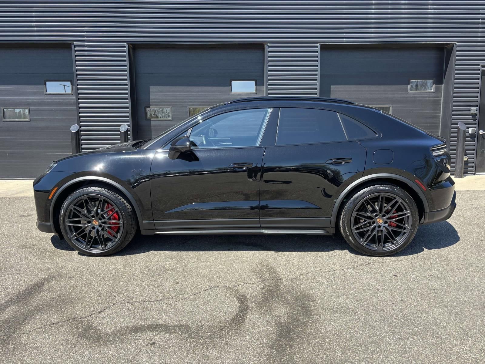 New 2026 Porsche Macan GTS Electric AWD/4WD image 2