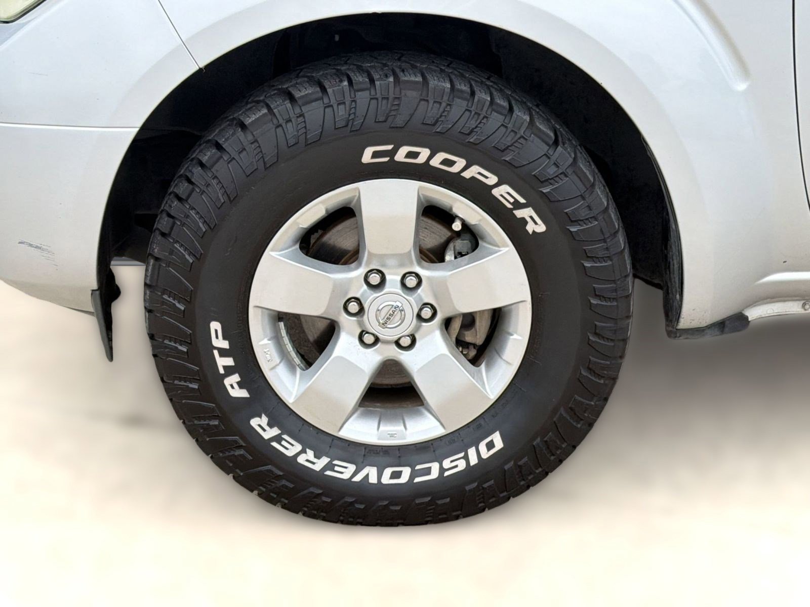 Used 2012 Nissan Frontier SV w/ SV Premium Utility Pkg RWD image 12