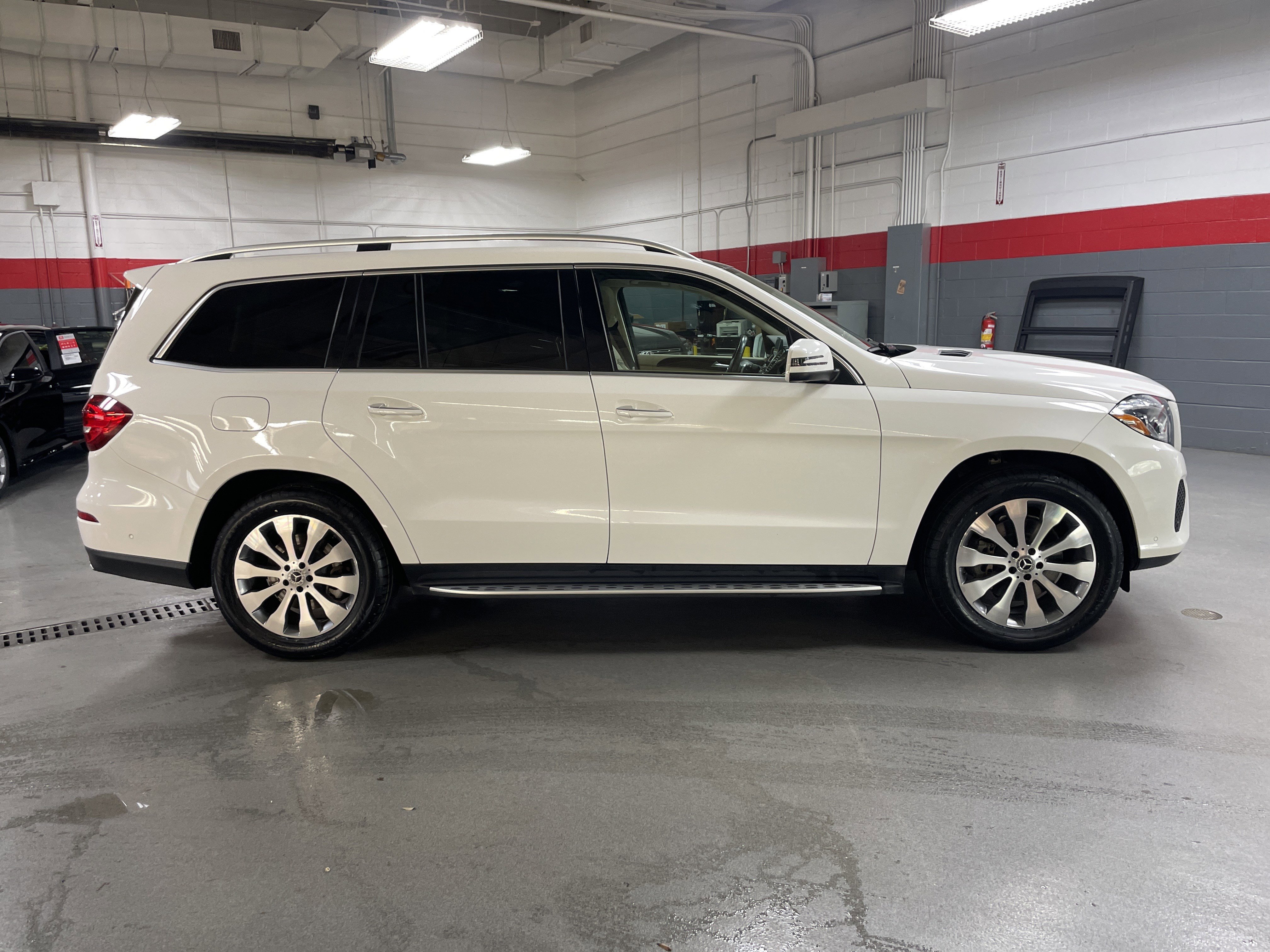 Used 2018 Mercedes-Benz GLS 450 4MATIC image 11