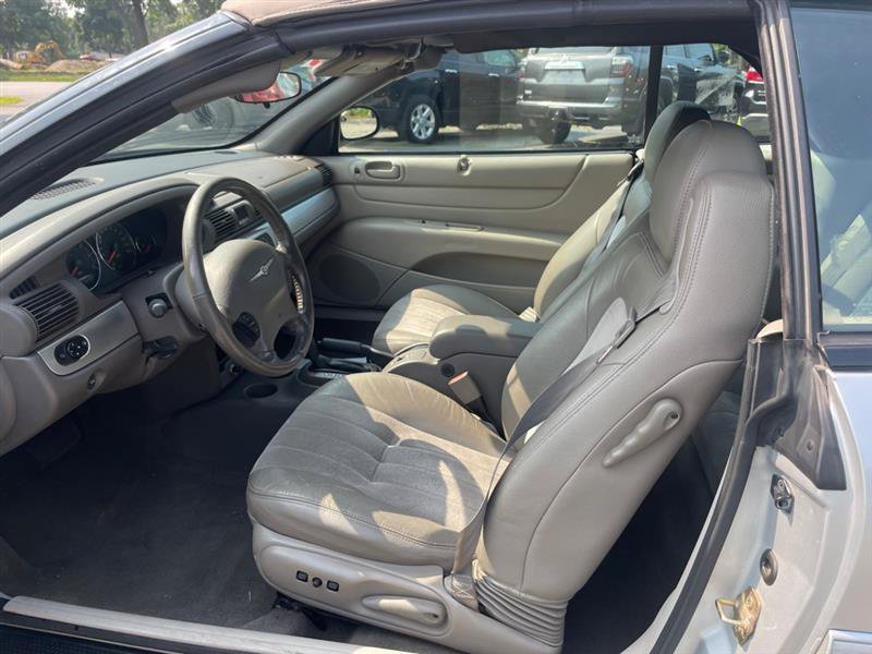 Used 2006 Chrysler Sebring Touring FWD image 9