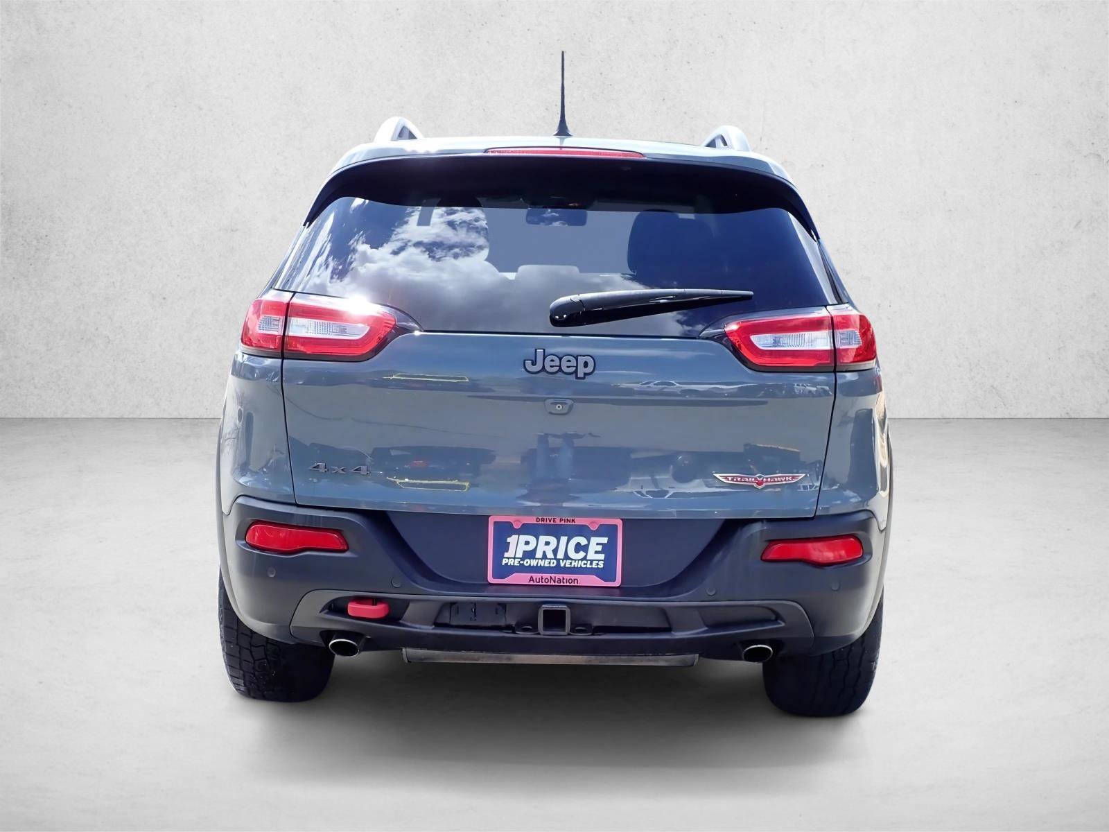 Used 2014 Jeep Cherokee Trailhawk w/ Technology Group AWD/4WD video 3