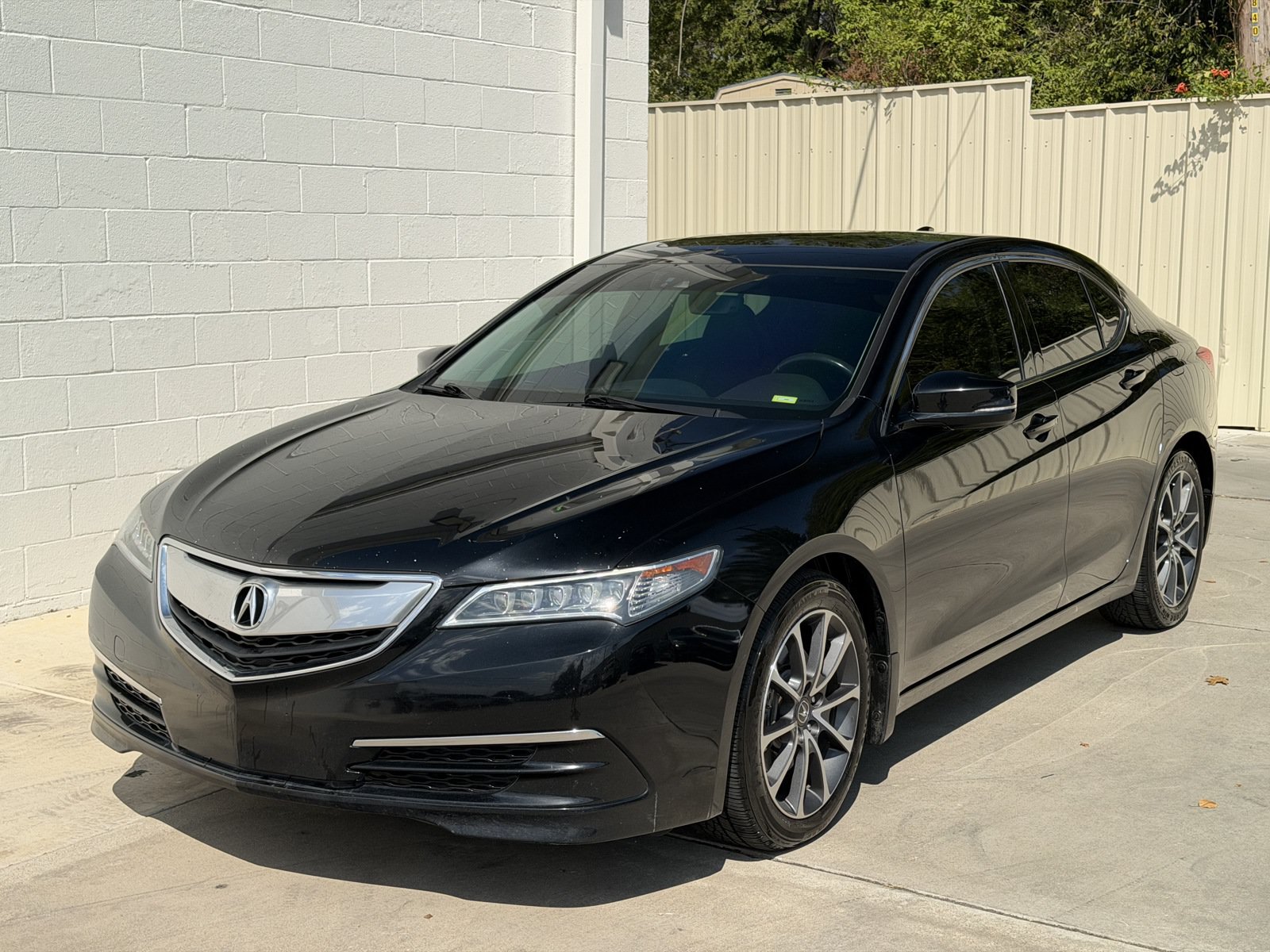 Used 2015 Acura TLX w/ Technology Package FWD image 9