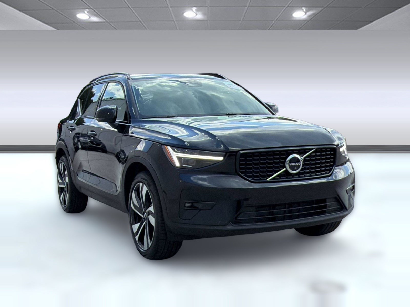 New 2026 Volvo XC40 B5 Plus w/ Climate Package AWD/4WD image 7