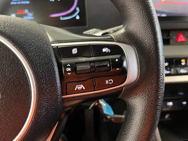Used 2024 Kia Sportage LX FWD image 28