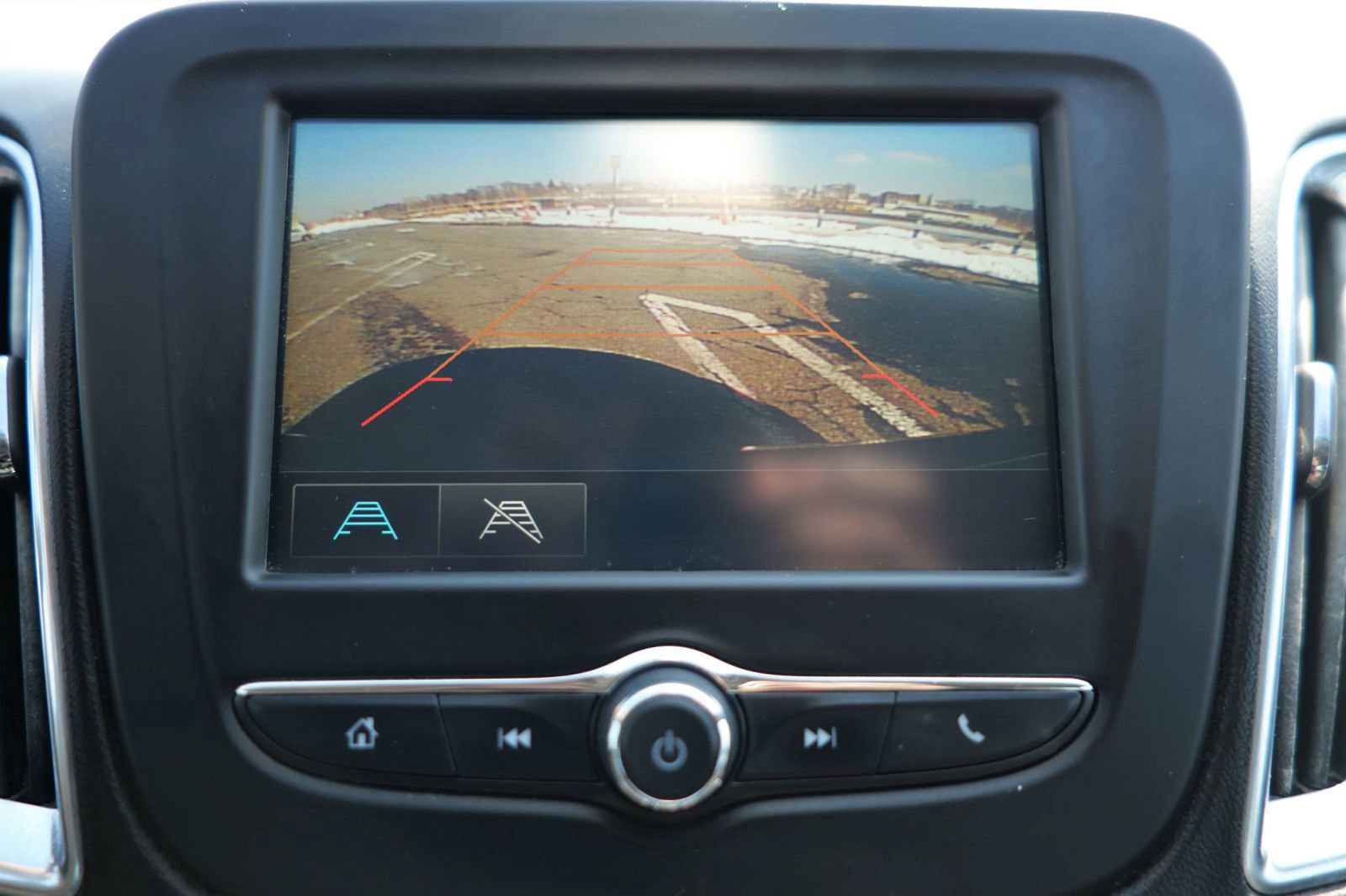 Used 2018 Chevrolet Malibu LT image 23