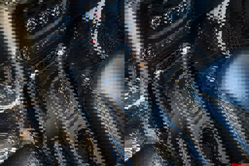 Used 2015 Jeep Wrangler Freedom Edition image 22