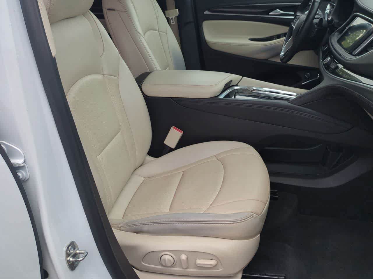 Used 2024 Buick Enclave Essence w/ Sound and Sites Package AWD/4WD image 22