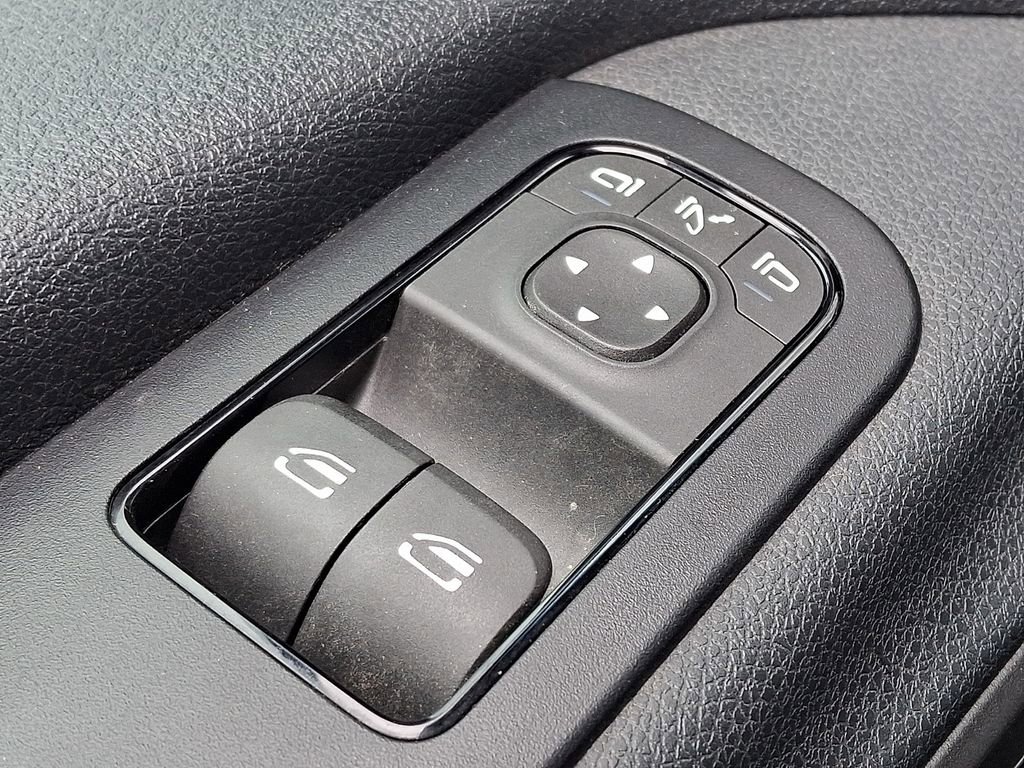 Used 2024 Mercedes-Benz Sprinter 2500 image 25