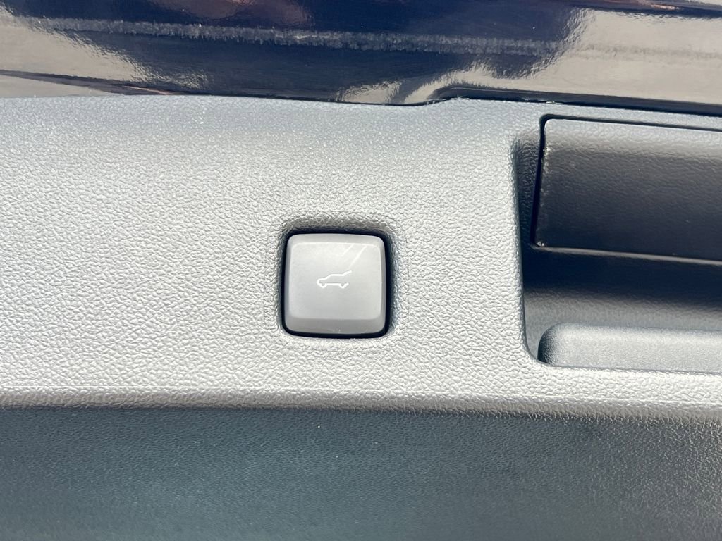 Used 2025 Ford Escape ST-Line w/ Tech Pack #1 image 17