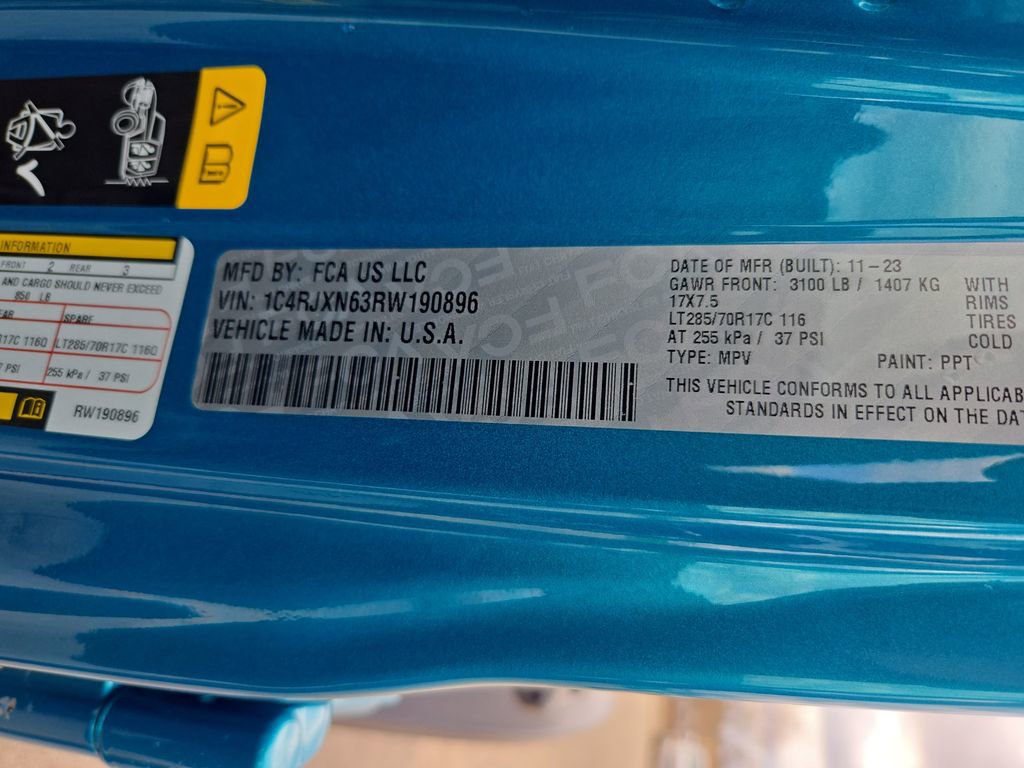 Used 2024 Jeep Wrangler Unlimited AWD/4WD image 37