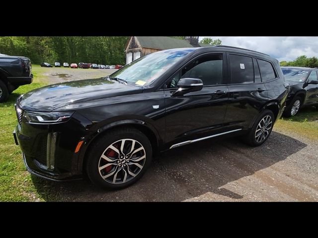 Used 2025 Cadillac XT6 Sport w/ Technology Package AWD/4WD image 1