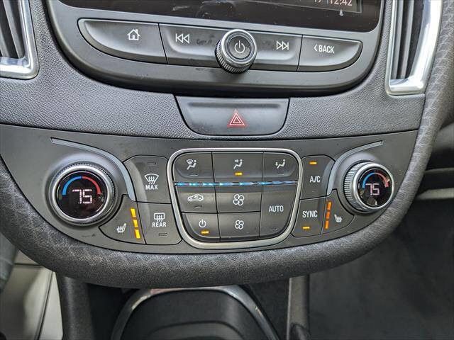 Used 2019 Chevrolet Malibu LT w/ Driver Confidence Package image 21