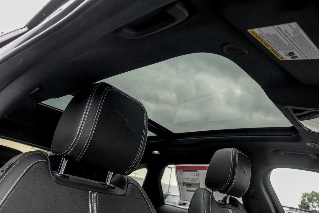 New 2026 Jaguar F-PACE R-Dynamic S image 22