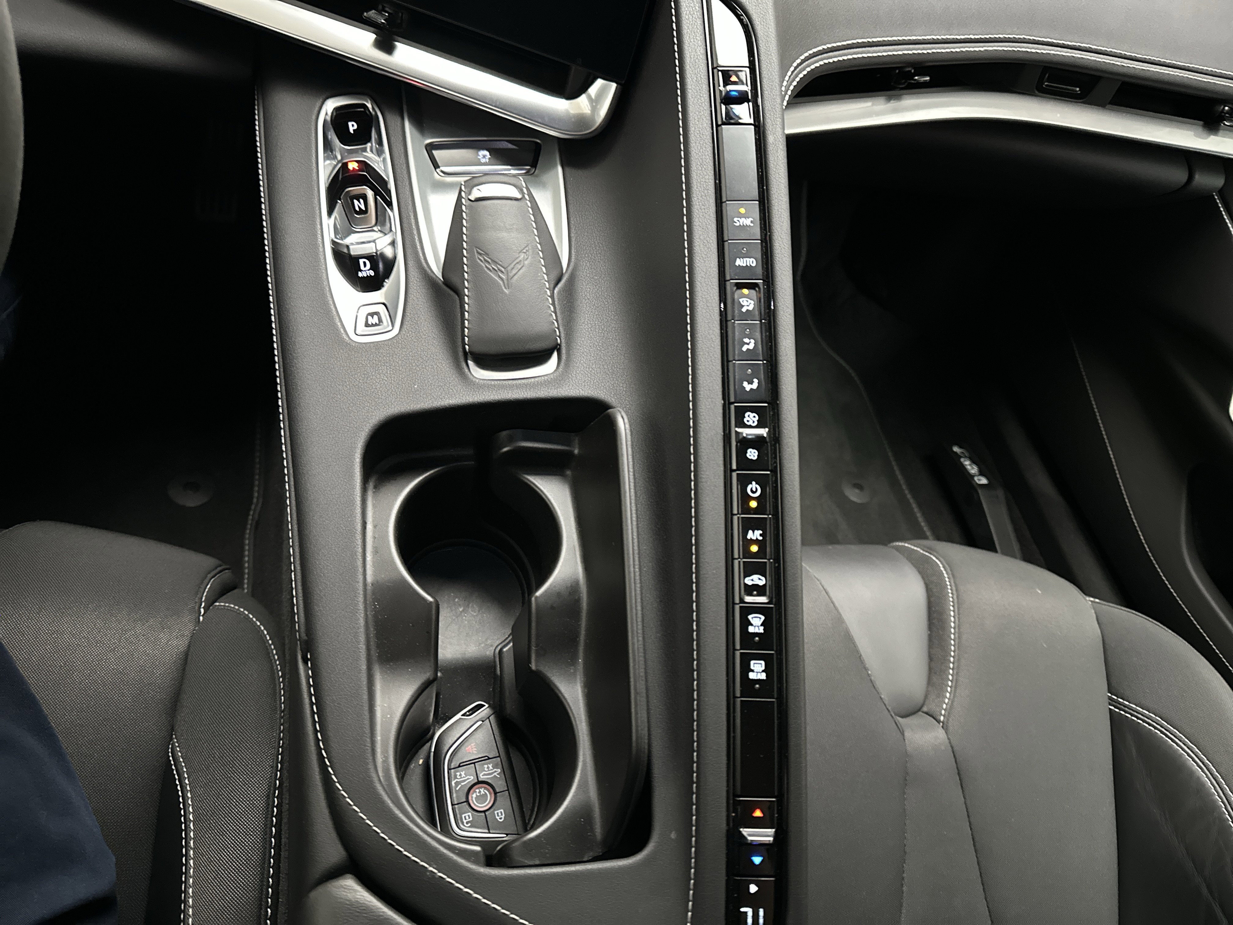 Used 2022 Chevrolet Corvette Stingray Coupe w/ Z51 Performance Package image 31