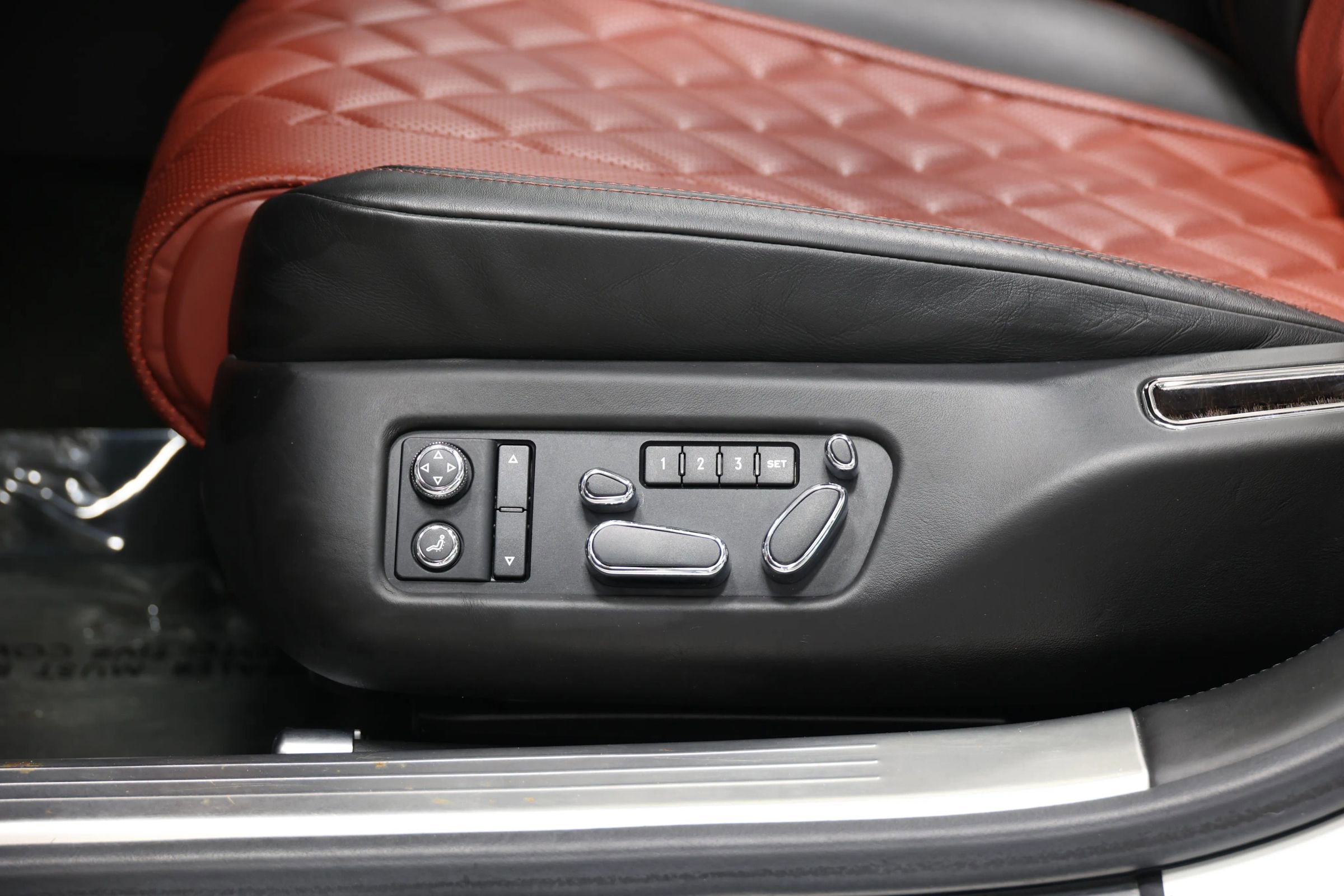 Used 2017 Bentley Flying Spur S V8 AWD/4WD image 16