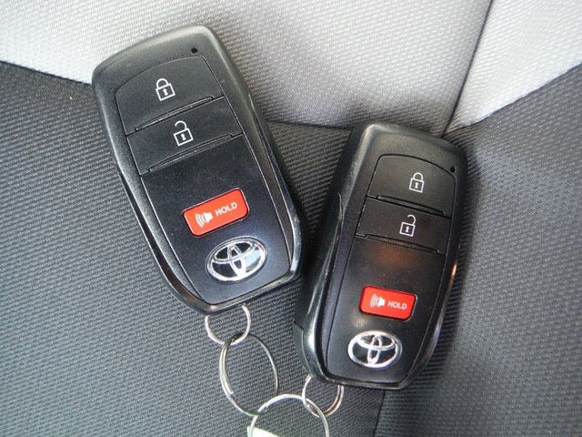 Used 2025 Toyota Tacoma TRD Off-Road AWD/4WD image 49