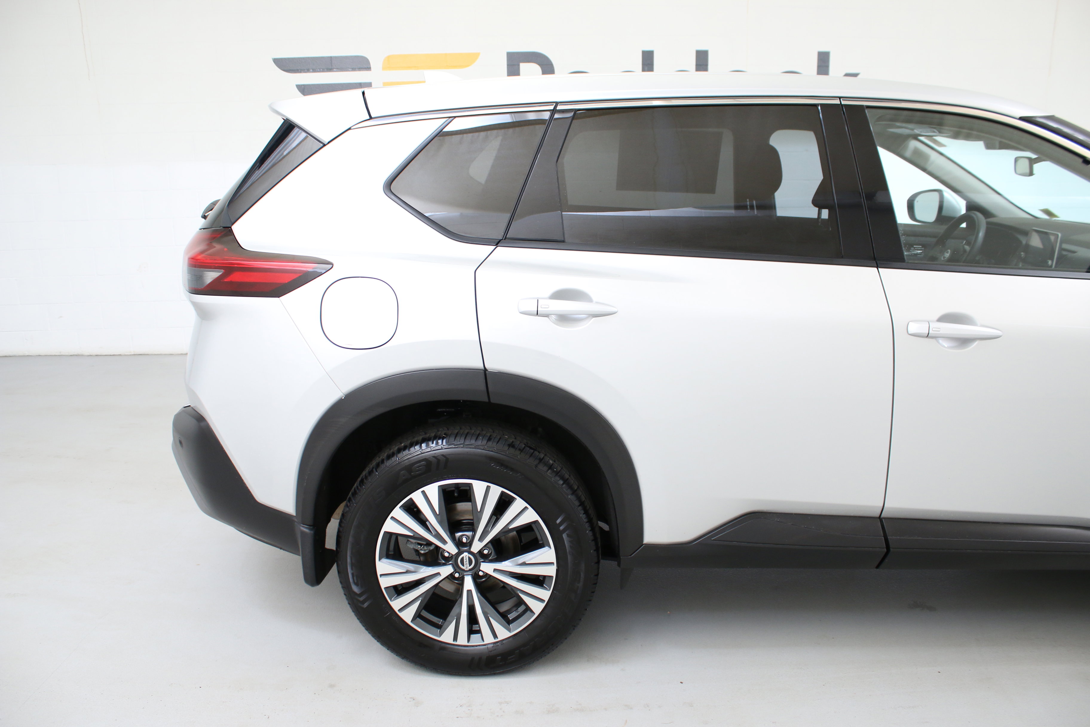 Used 2021 Nissan Rogue SV AWD/4WD image 10