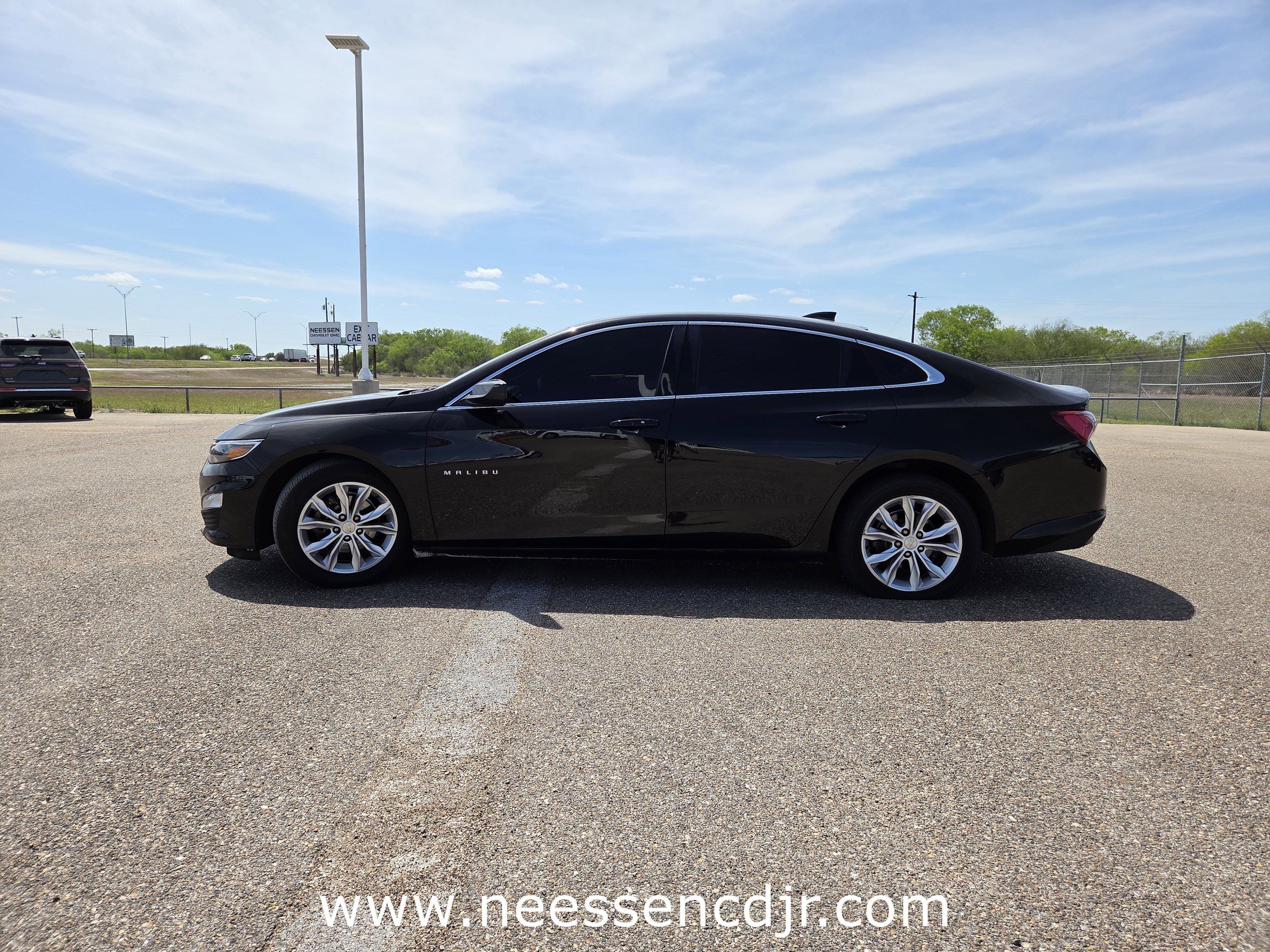 Used 2020 Chevrolet Malibu LT image 4