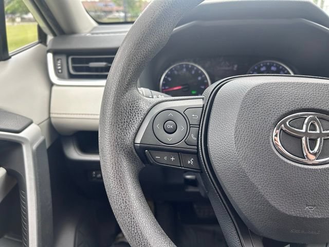 Used 2019 Toyota RAV4 XLE AWD/4WD image 32