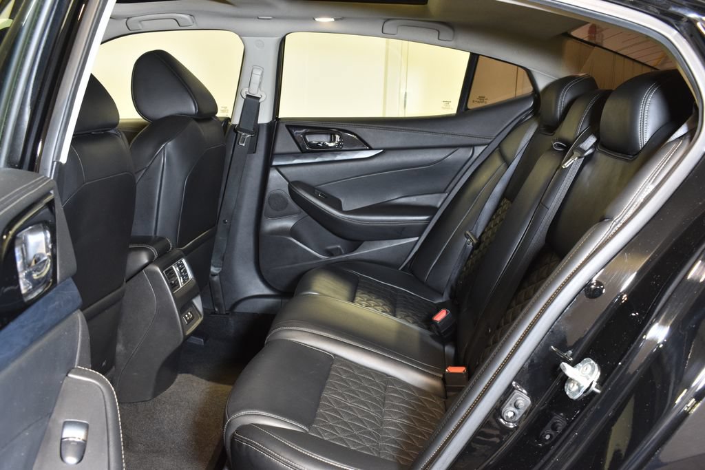 Used 2021 Nissan Maxima Platinum w/ Sport Mat Group FWD image 28