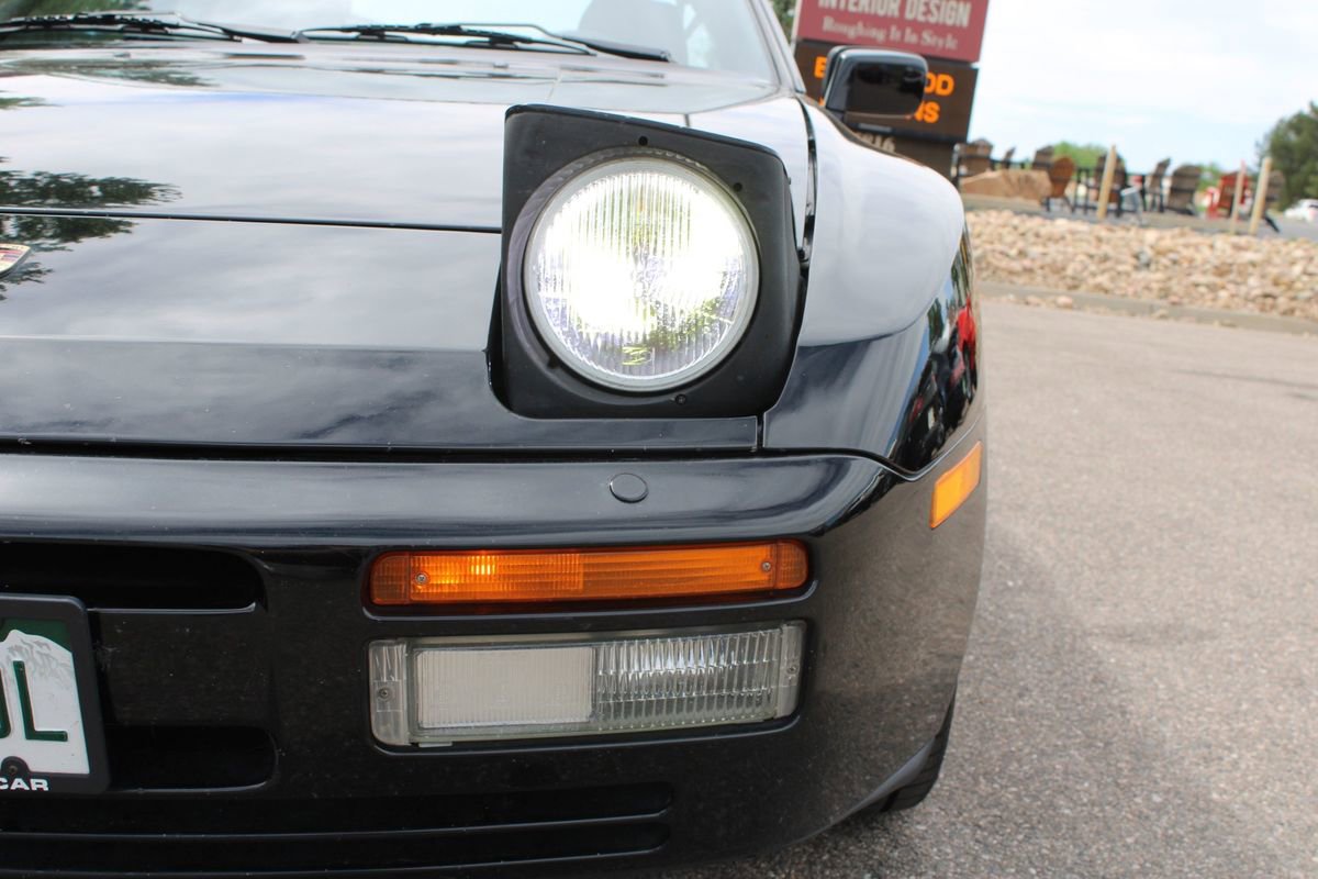 Used 1990 Porsche 944 Coupe RWD image 14