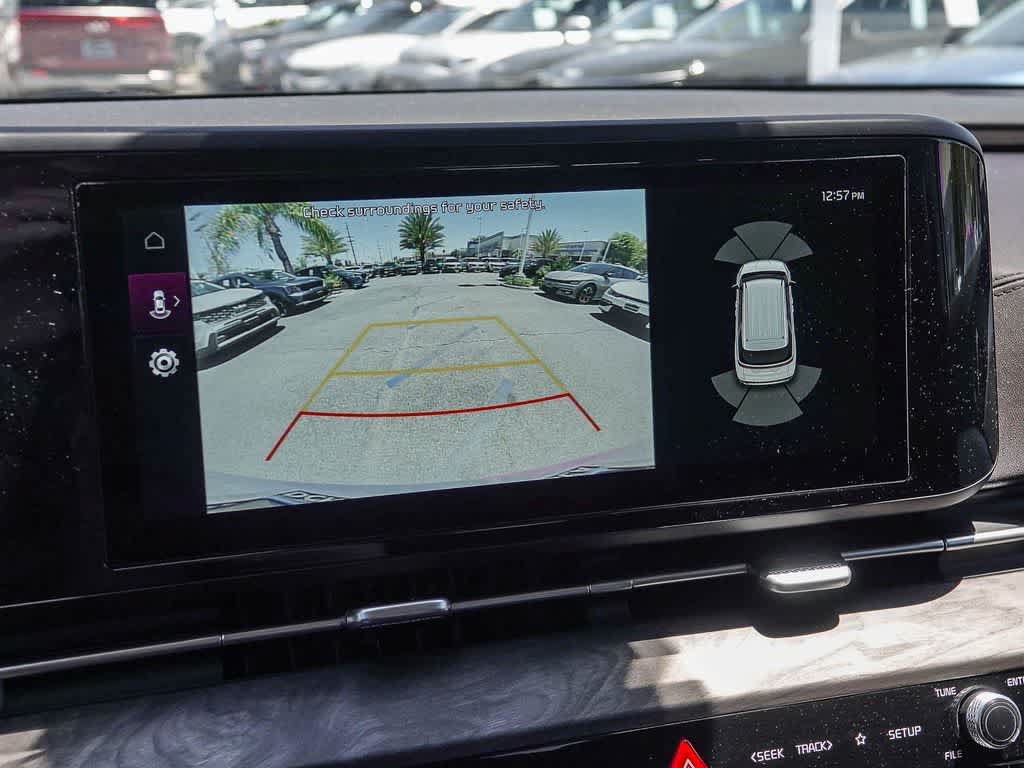 Certified 2023 Kia Carnival EX FWD image 22