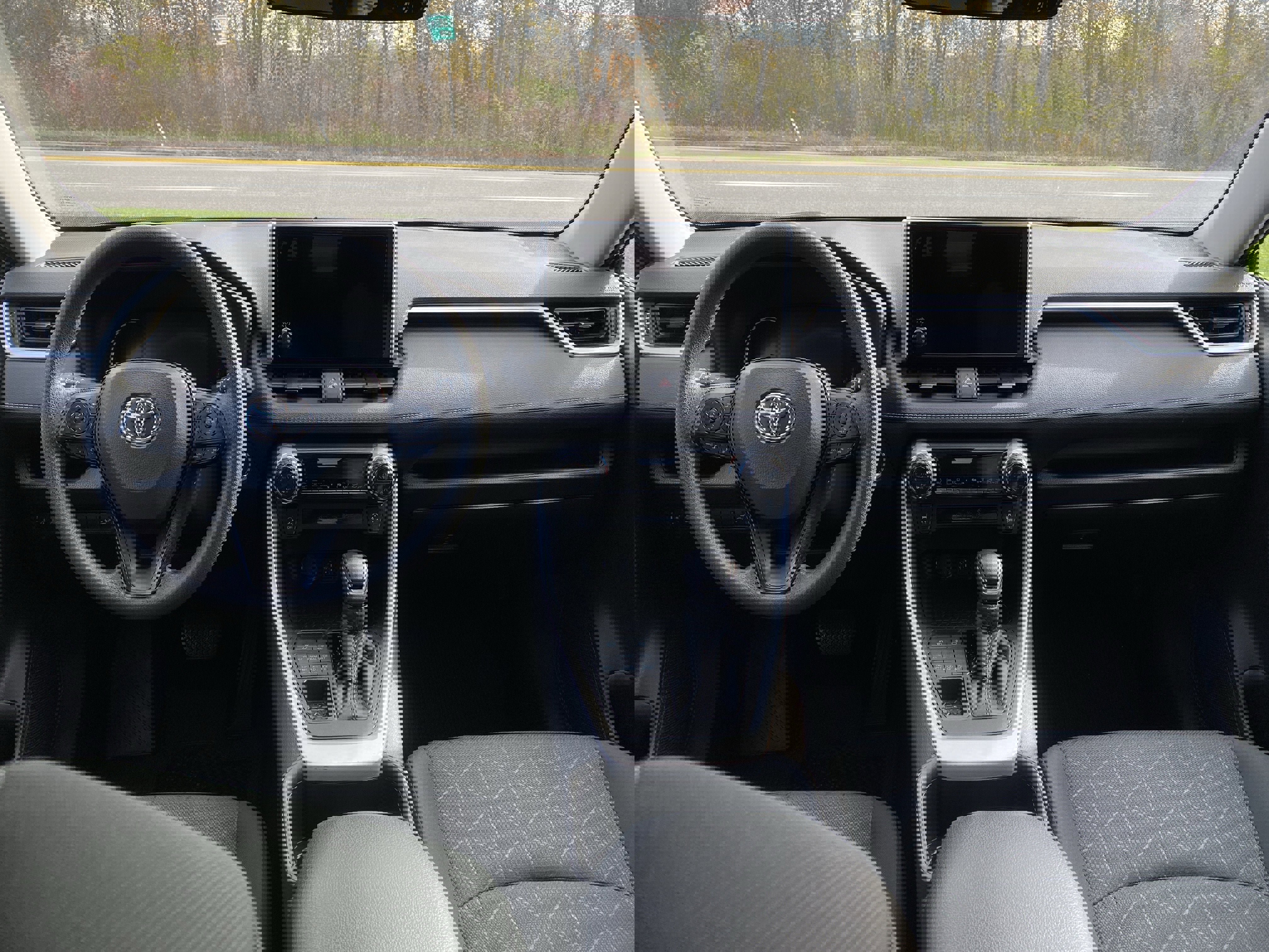 Used 2023 Toyota RAV4 XLE w/ Convenience Package image 12