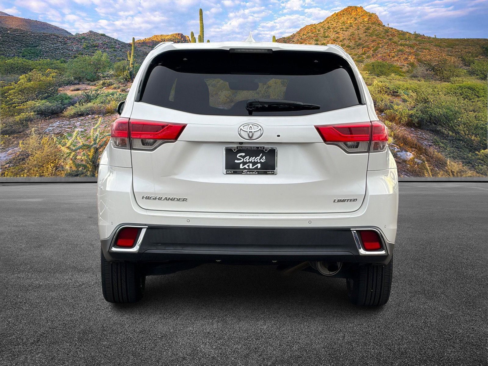 Used 2019 Toyota Highlander Limited image 9