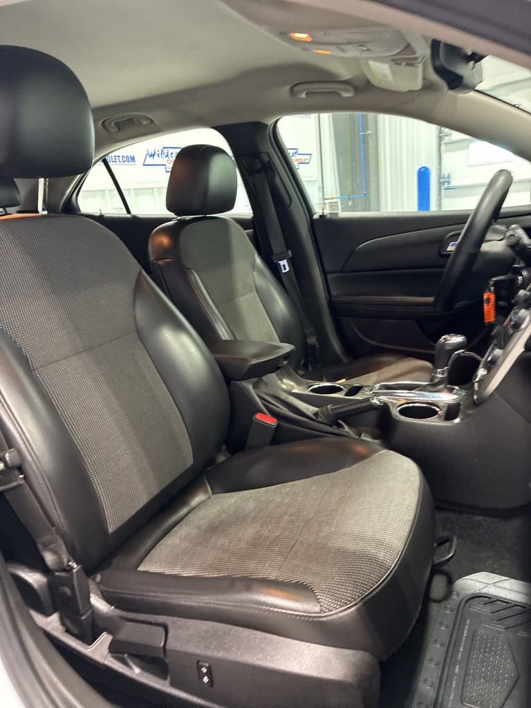 Used 2015 Chevrolet Malibu LT w/ Power Convenience Package FWD image 36