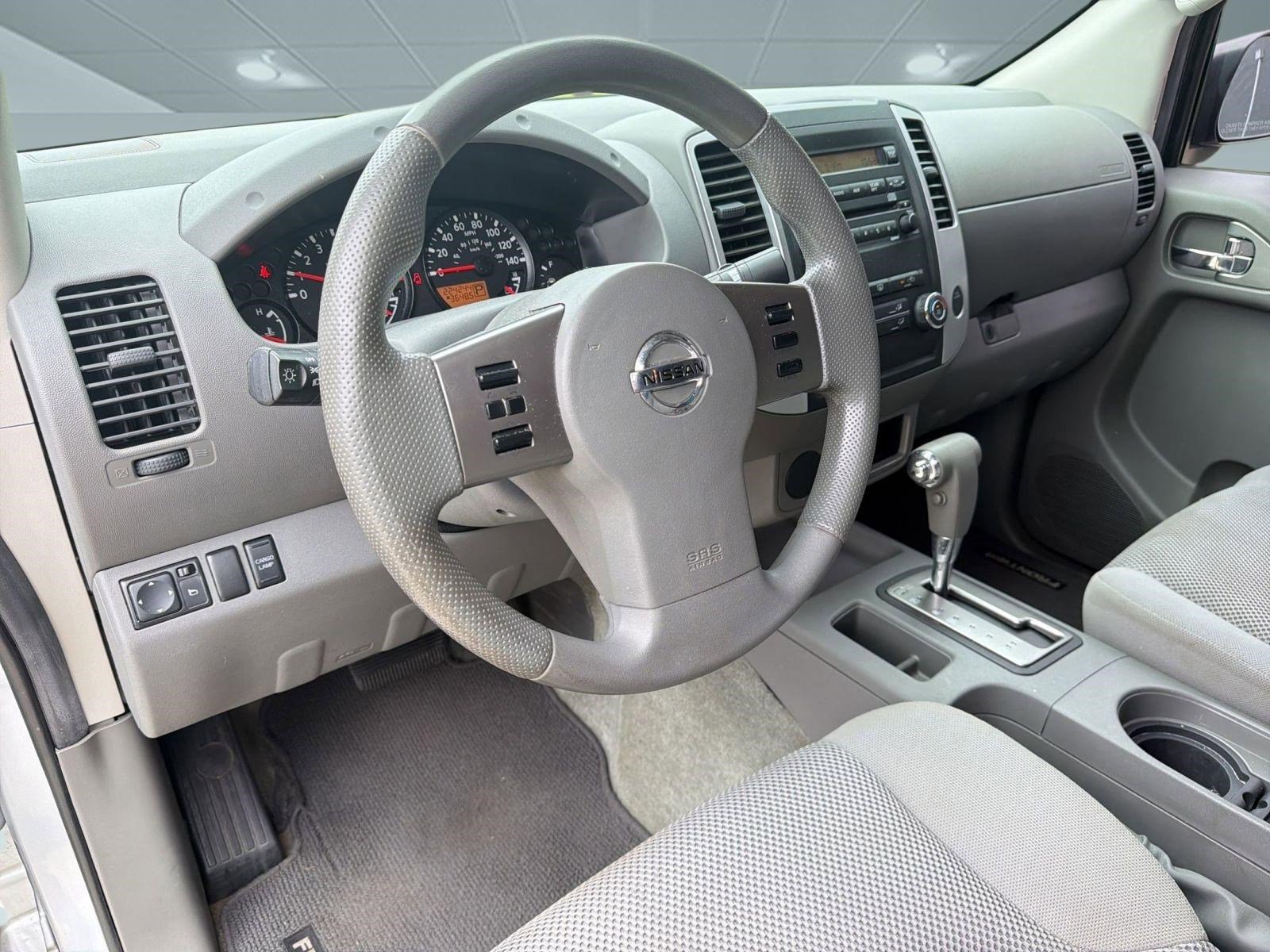 Used 2012 Nissan Frontier SV w/ SV Premium Utility Pkg RWD image 4