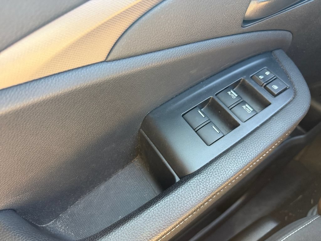 Used 2025 Honda Ridgeline Sport image 15