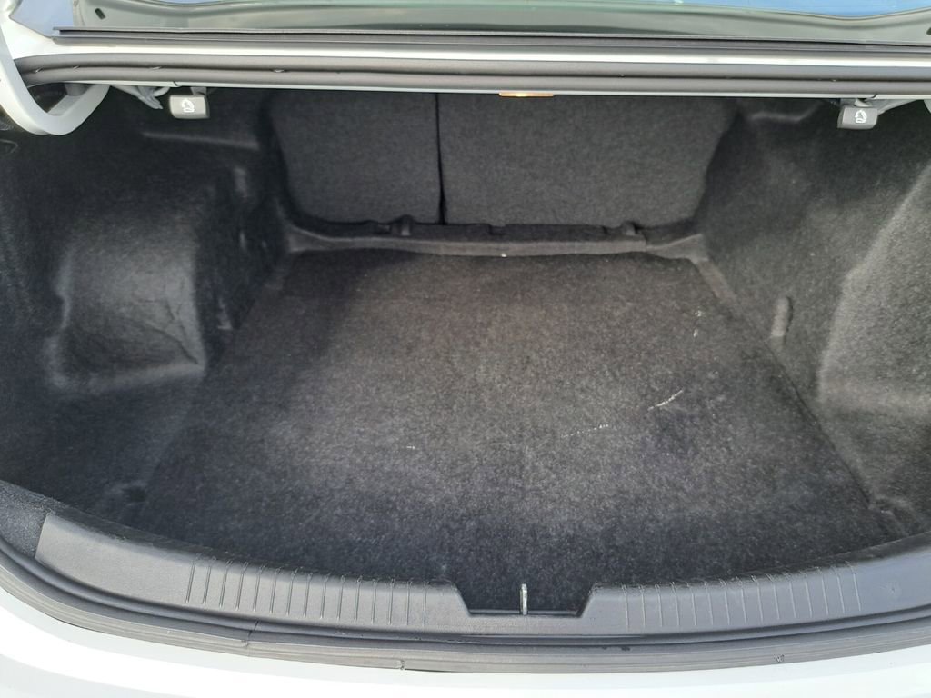 Used 2024 Chevrolet Malibu LT image 24