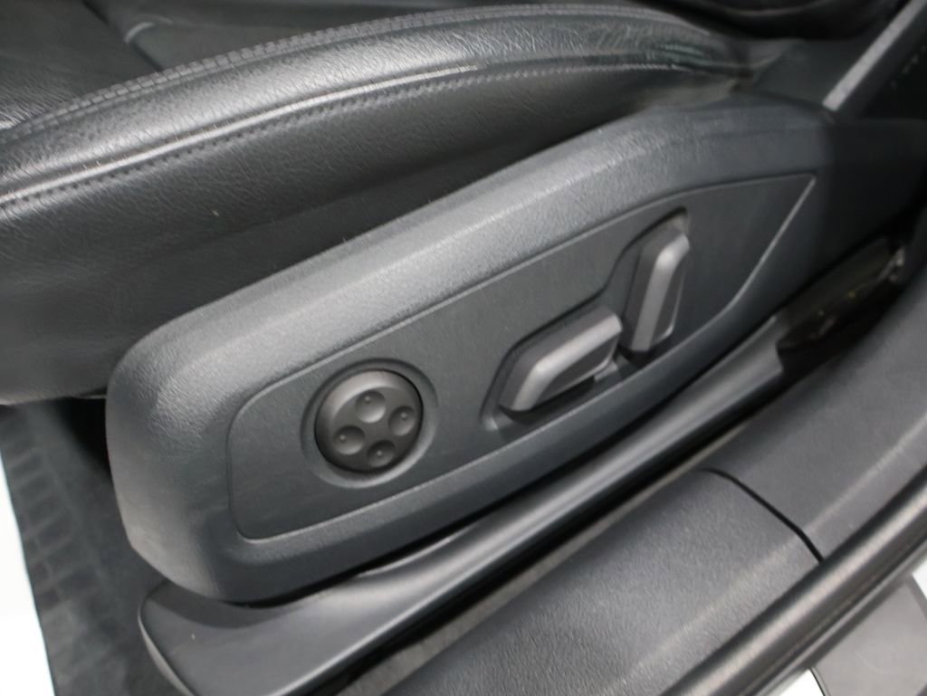 Used 2017 Audi A4 2.0T Premium Plus w/ Premium Plus Package image 11