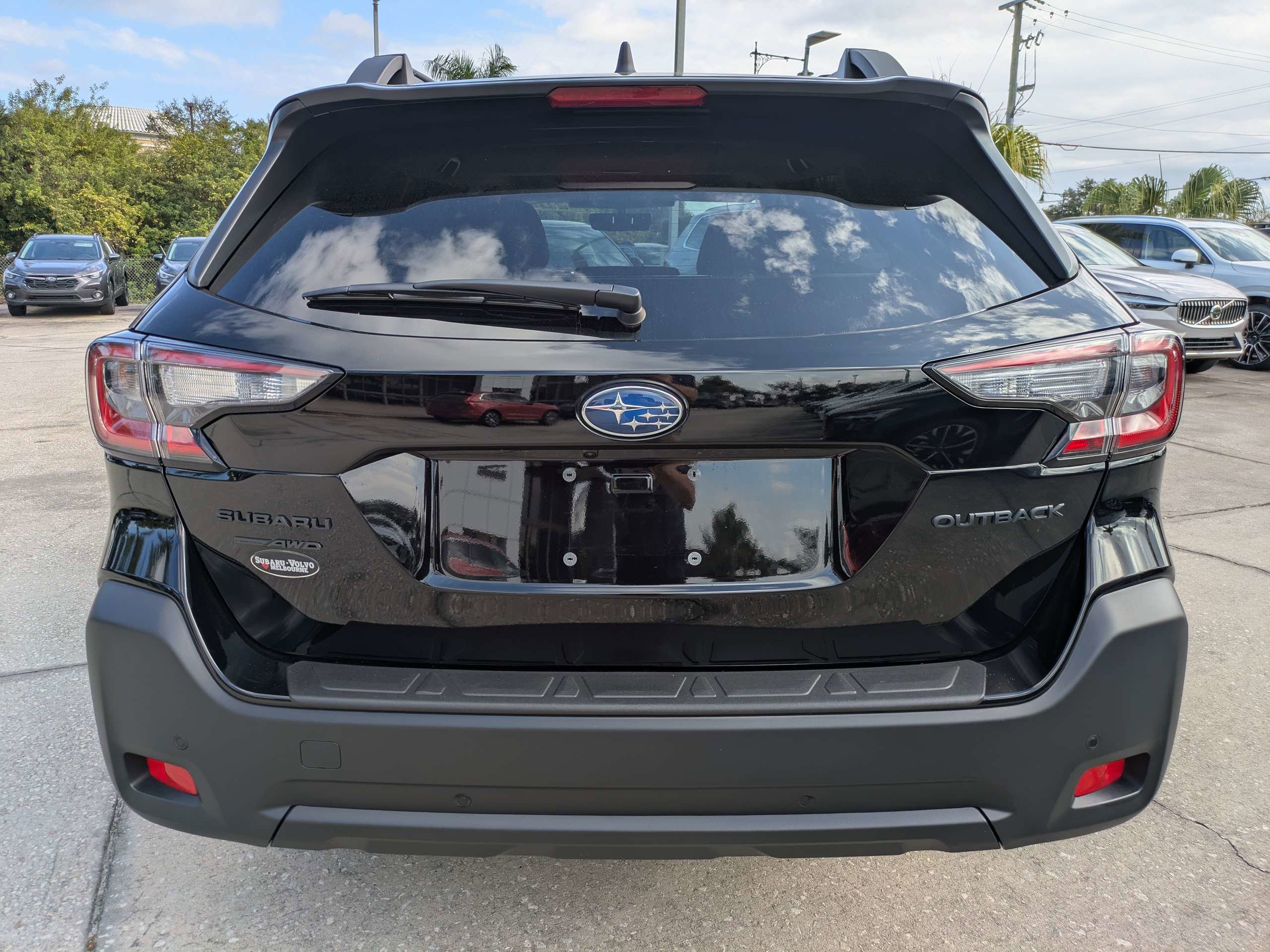 Certified 2025 Subaru Outback Onyx Edition w/ Popular Package #2 image 5