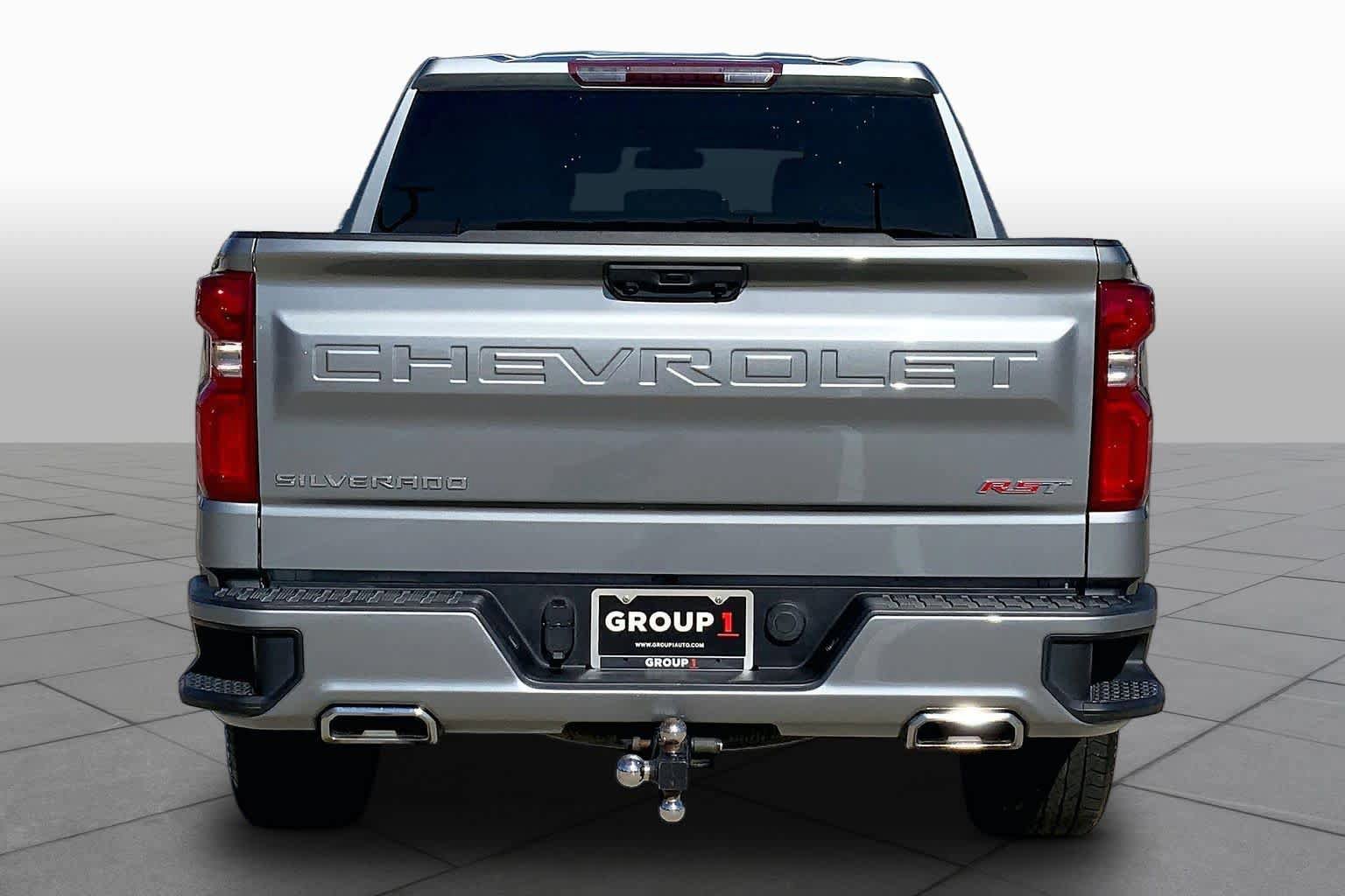 Used 2023 Chevrolet Silverado 1500 RST w/ Z71 Off-Road Package AWD/4WD image 5