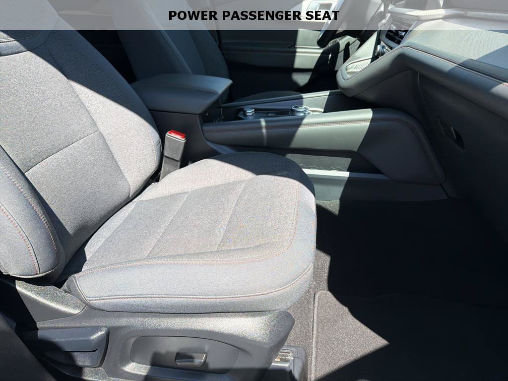 Used 2025 Ford Explorer Active RWD image 22