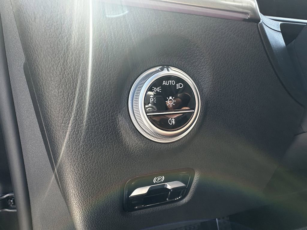 Certified 2025 Mercedes-Benz C 300 Sedan image 35