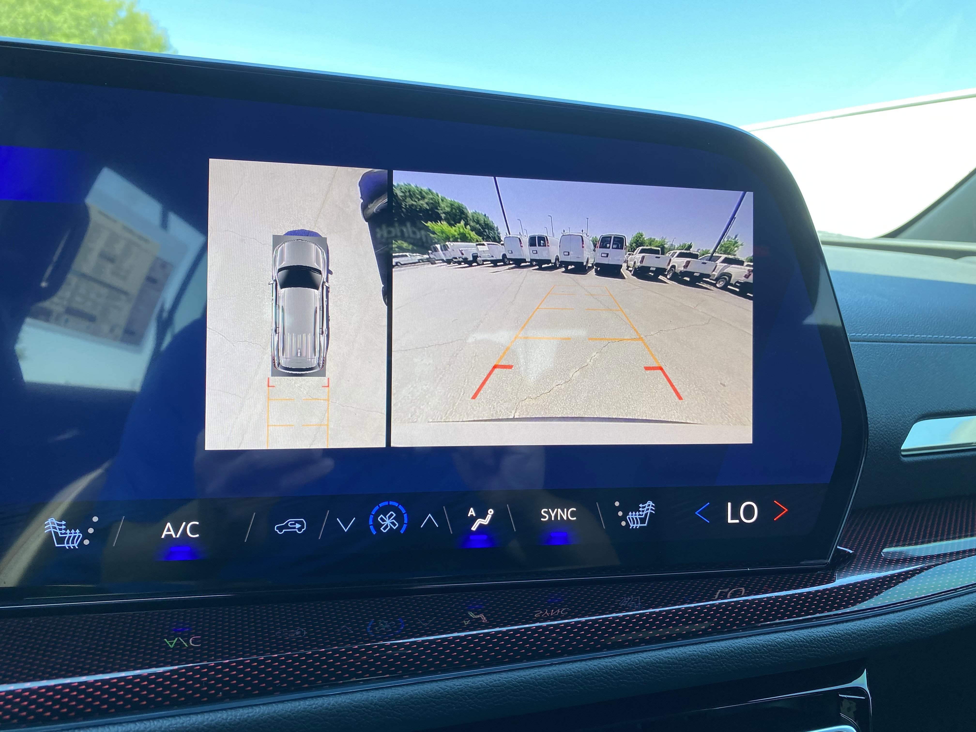 New 2026 Chevrolet Traverse Z71 w/ Enhanced Driving Package AWD/4WD image 27