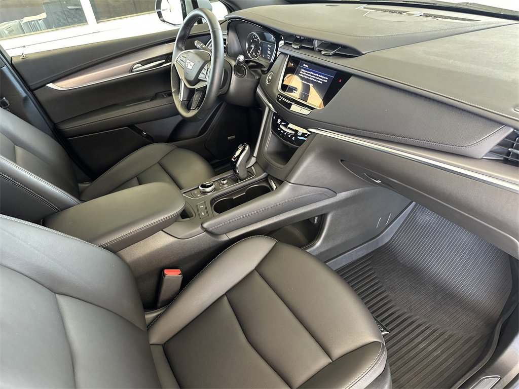 New 2025 Cadillac XT5 Luxury w/ LPO, Floor Liner Package image 34