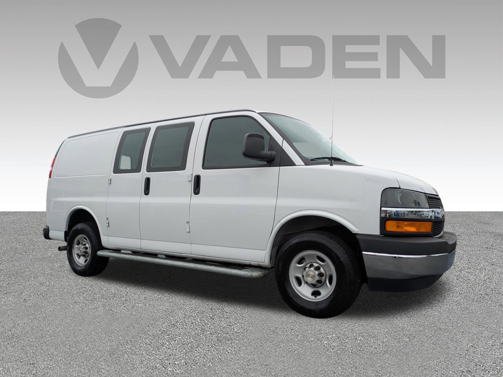 Used 2024 Chevrolet Express 2500 w/ Driver Convenience Package image 3