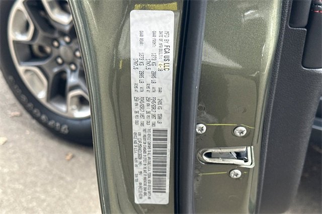 Used 2019 Jeep Cherokee Trailhawk image 32