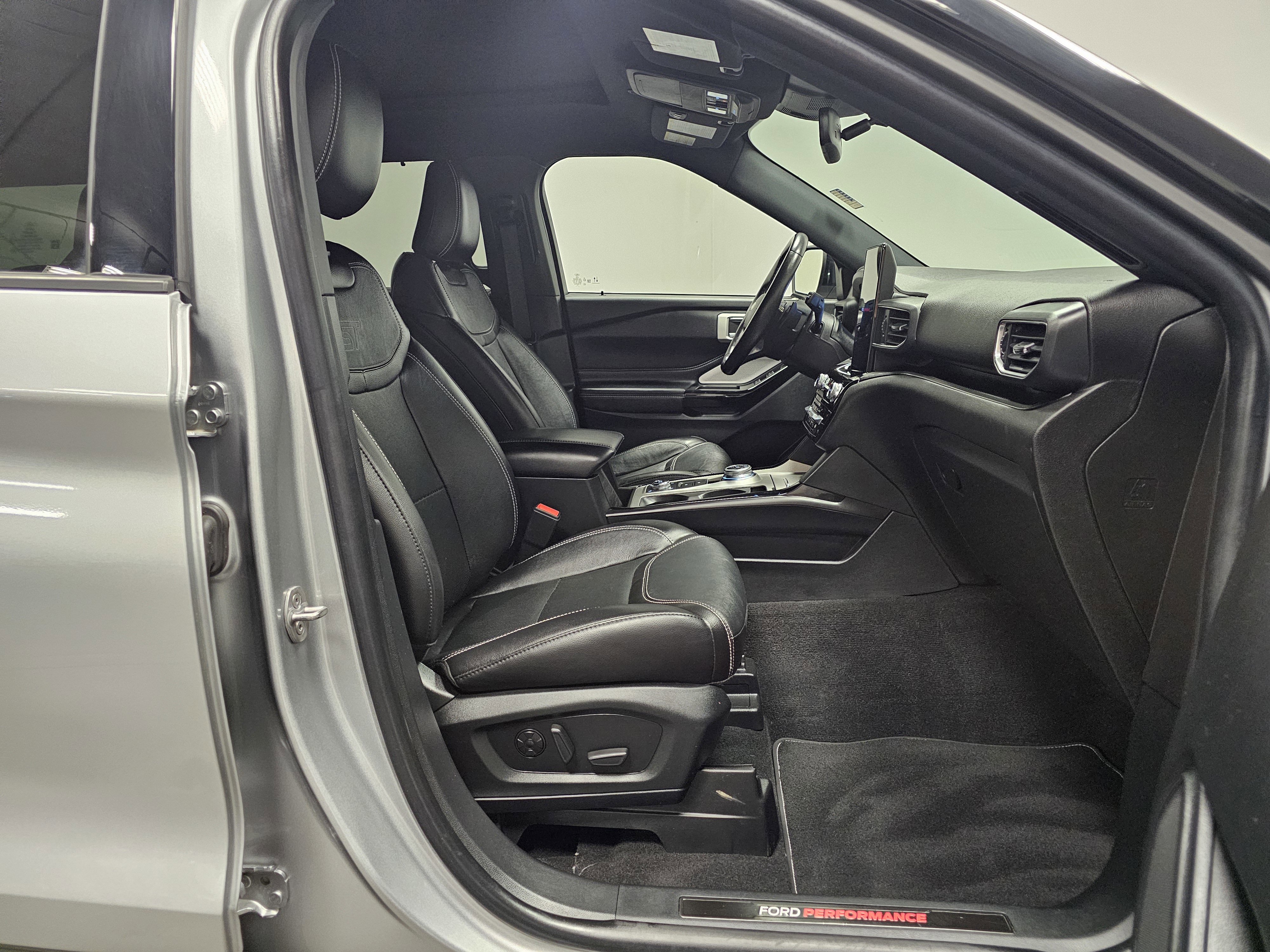 Used 2022 Ford Explorer ST w/ Equipment Group 401A image 17