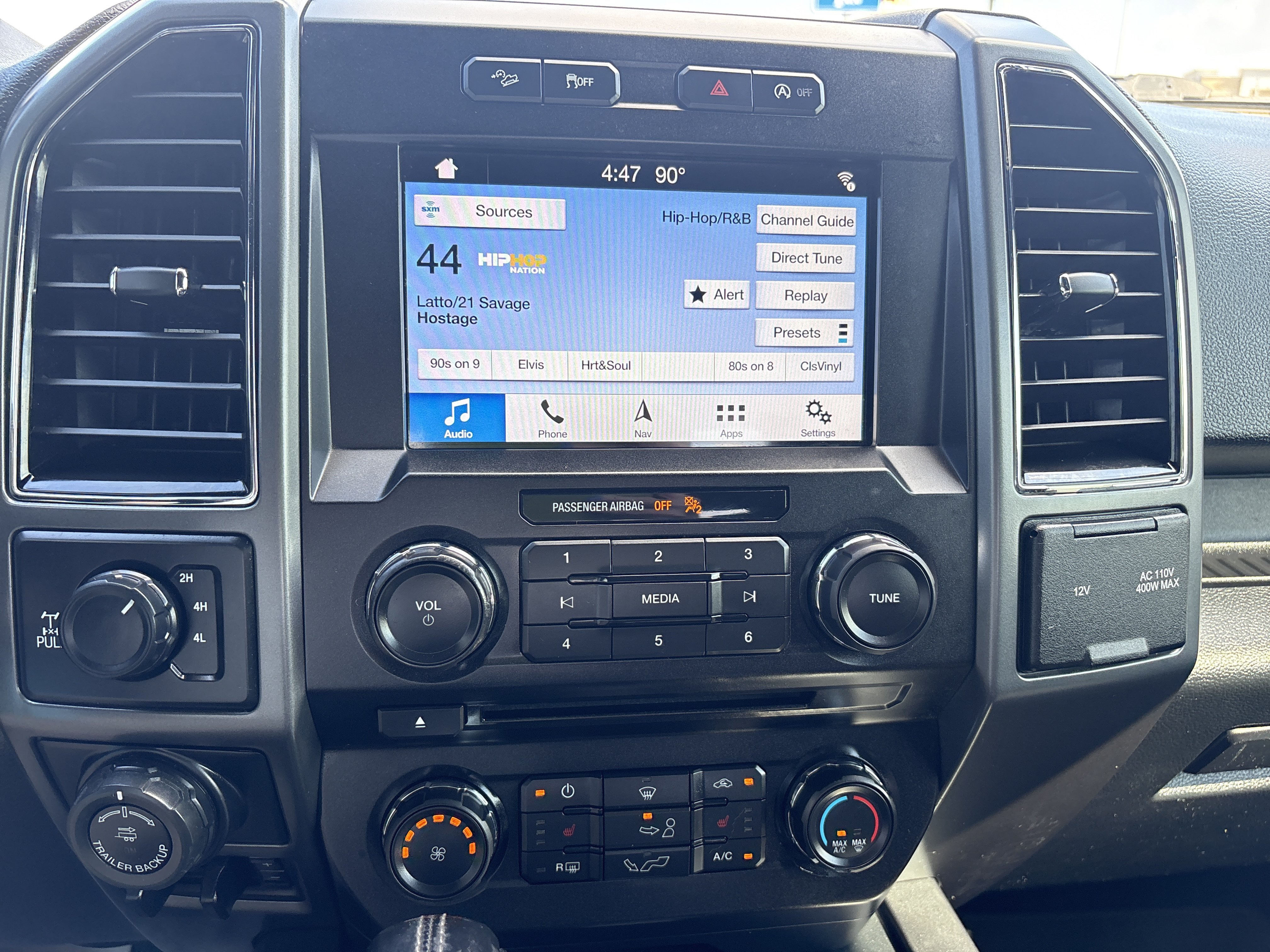 Used 2018 Ford F150 XLT w/ Equipment Group 302A Luxury AWD/4WD image 11