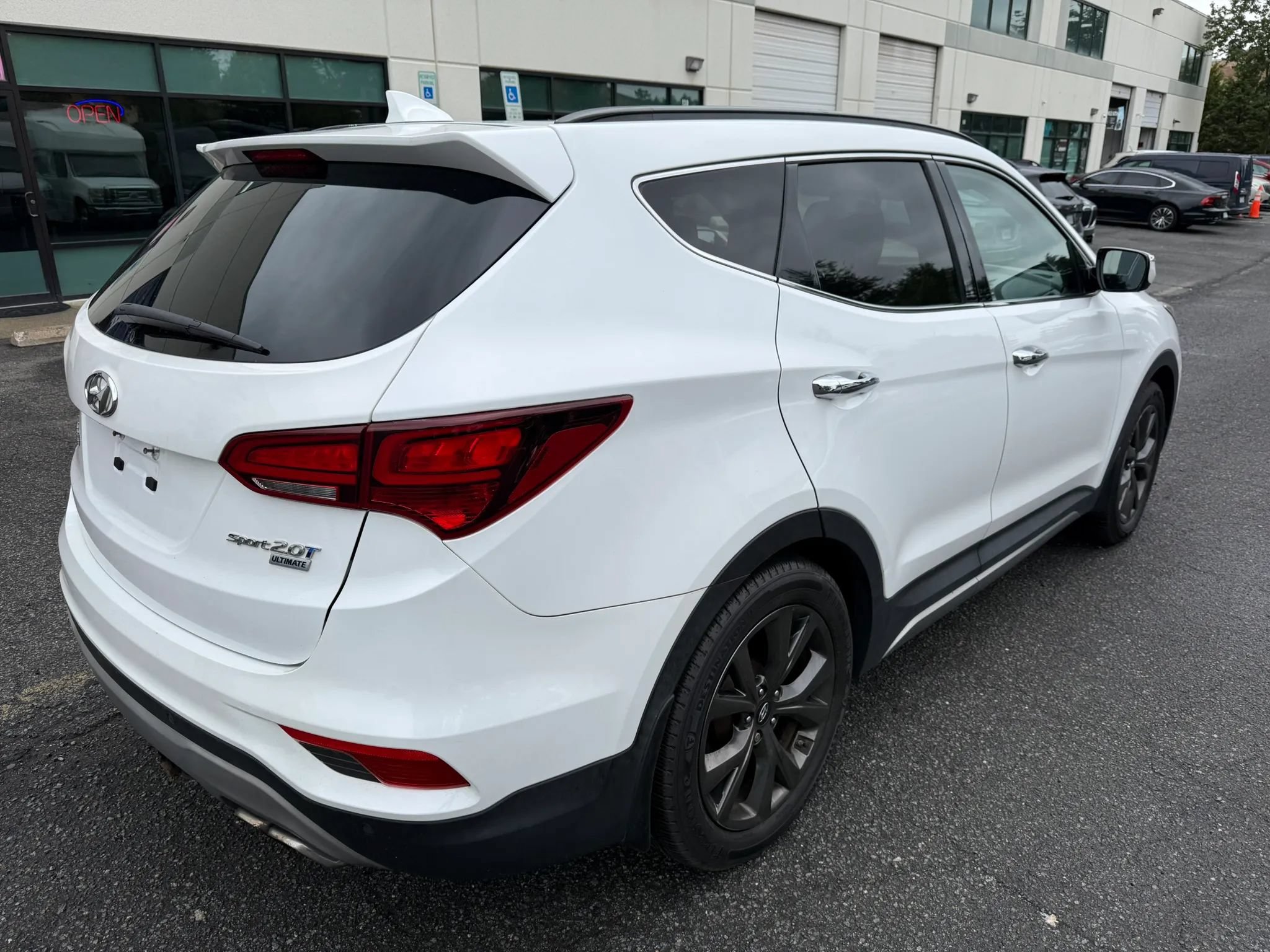 Used 2018 Hyundai Santa Fe Sport FWD image 4