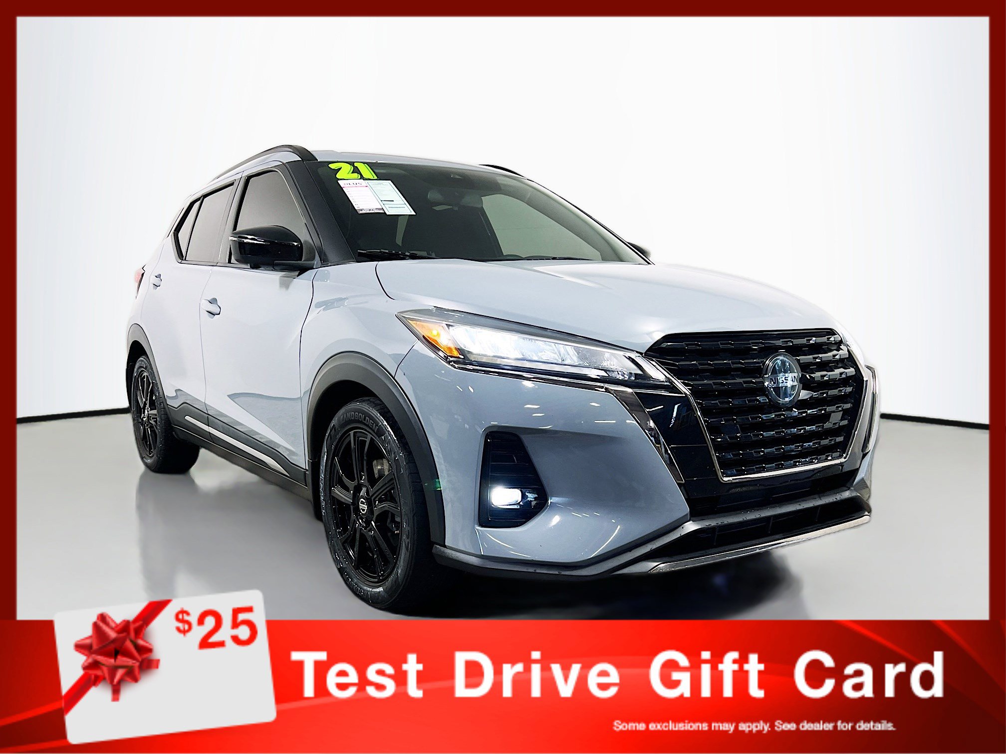 Used 2021 Nissan Kicks SR image 1